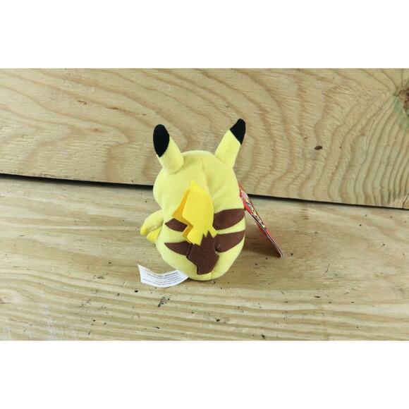 Pokemon Figures Plush Pikachu #25 Yellow 5" Hasbro Vintage Anime Nintendo 1998 - Picture 4 of 6